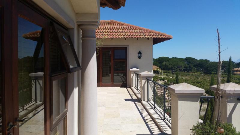 6 Bedroom Property for Sale in Klein Zevenwacht Western Cape